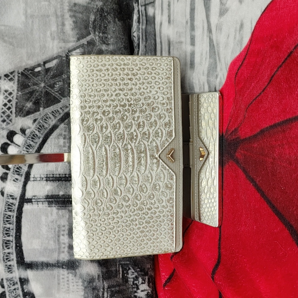 Stella And. She Loves Adventure Wallet